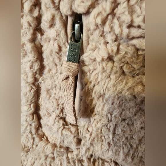 Weatherproof Vintage hooded vest, Women's Medium Pink Teddy Hooded Vest - Picture 3 of 7